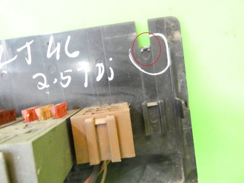 Skrzynka bezpieczników zaślepka klapka podstawy fotela VW LT II LT46 2.5 TDI 96-06