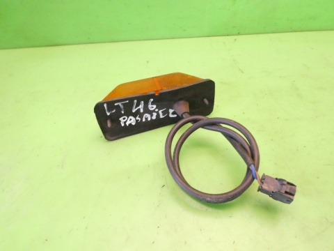 Kierunkowskaz prawy boczny w błotnik Hella VW LT II LT46 96-06