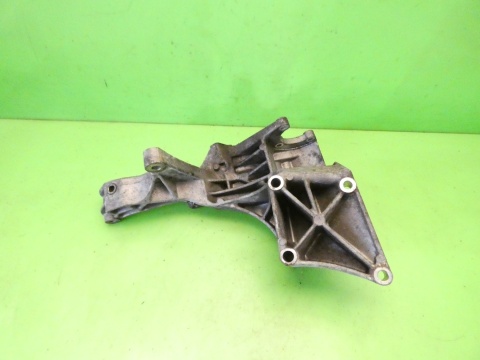 Łapa alternatora 074145169F VW LT II LT46 2.5 TDI 96-06