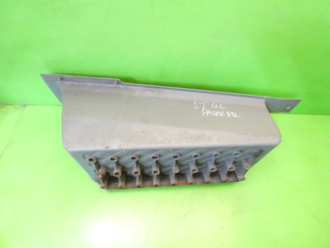 Stopień schodek prawy przód A9016861628 VW LT II LT46 96-06