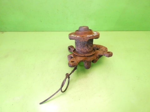 Zwrotnica piasta prawa przód VW LT II LT46 2.5 TDI 96-06