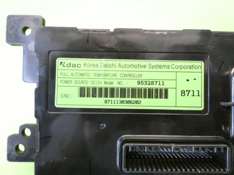 Panel sterowania nawiewem 95328711 CHEVROLET CAPTIVA I C140 FL 2.2 D 13-15