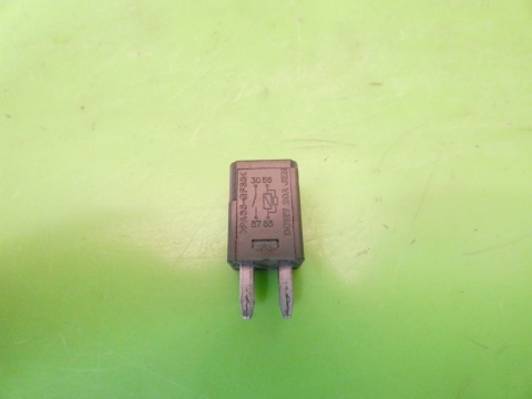 Przekaźnik DC12V 20A CHEVROLET CAPTIVA I C140 FL 2.2 D 13-15