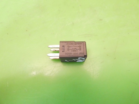 Przekaźnik DC12V 20A CHEVROLET CAPTIVA I C140 FL 2.2 D 13-15