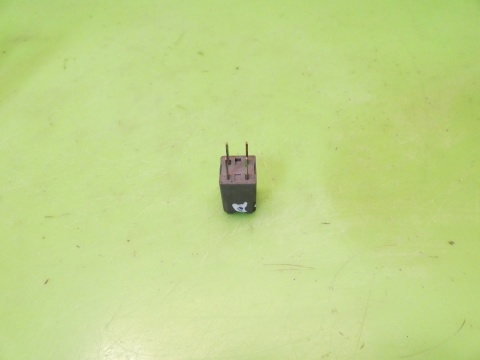 Przekaźnik DC12V 20A CHEVROLET CAPTIVA I C140 FL 2.2 D 13-15