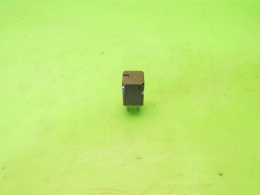 Przekaźnik DC12V 20A CHEVROLET CAPTIVA I C140 FL 2.2 D 13-15