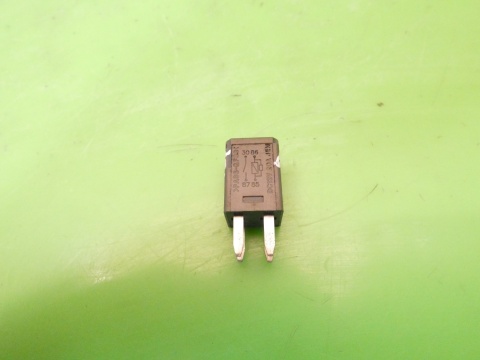 Przekaźnik DC12V 20A CHEVROLET CAPTIVA I C140 FL 2.2 D 13-15