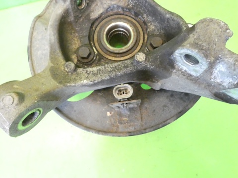 Zwrotnica piasta prawa przód CHEVROLET CAPTIVA I C140 FL 2.2 D 13-15