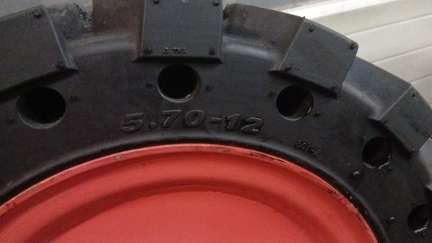 Koło opona pełna solid 5.70-12 Bobcat S70 ładowarka wózek widłowy bliźniak