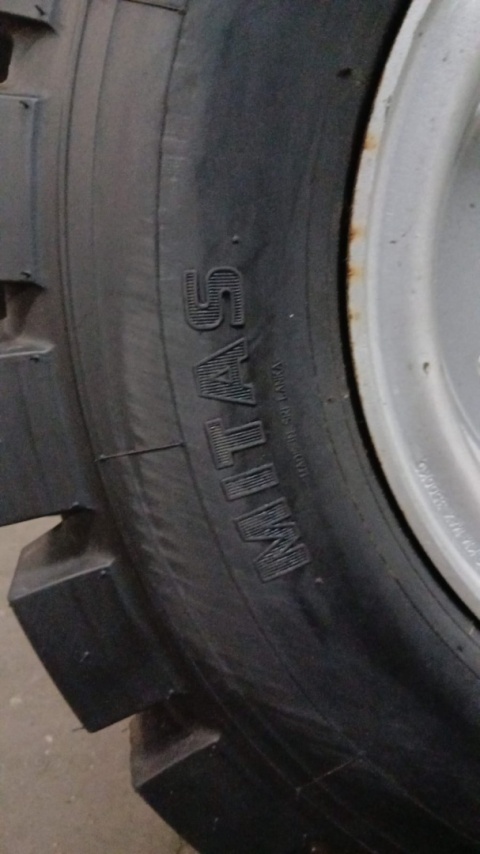 Koło felga 8.0-15 opona 300-15 Mitas FL-08 ładowarka wózek widłowy koparka