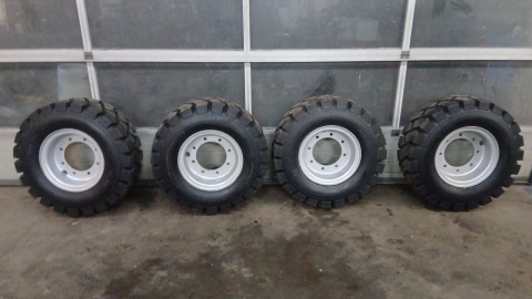 Koło felga 8.0-15 opona 300-15 Mitas FL-08 ładowarka wózek widłowy koparka