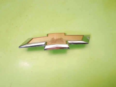 Logo znaczek emblemat przód CHEVROLET CAPTIVA I C140 FL 13-15