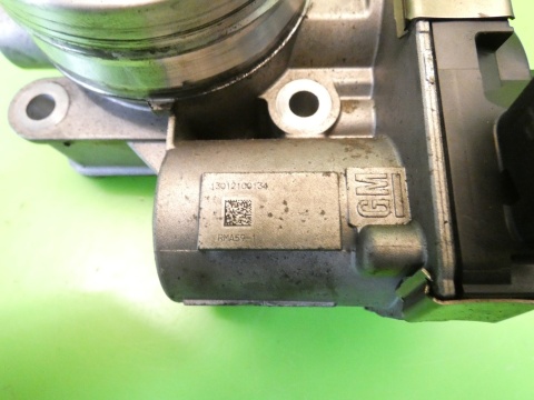 Przepustnica powietrza 25183238 CHEVROLET CAPTIVA I C140 FL 2.2 D 13-15