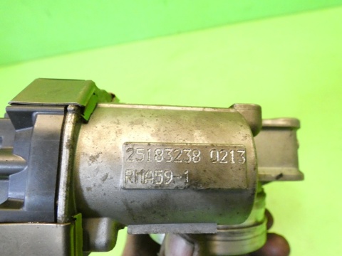 Przepustnica powietrza 25183238 CHEVROLET CAPTIVA I C140 FL 2.2 D 13-15