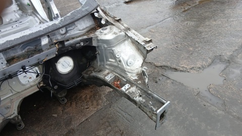 Ćwiartka podłużnica lewa przód kielich LA7W VW GOLF VII 12-16