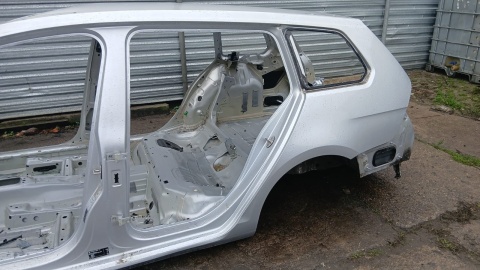 Błotnik lewy tył ćwiartka poszycie LA7W VW GOLF VII KOMBI 12-16