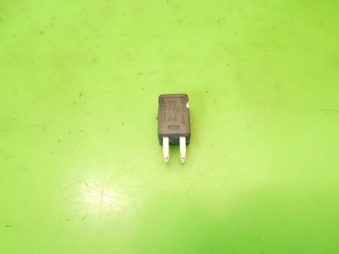 Przekaźnik DC12V 20A CHEVROLET CAPTIVA I C140 FL 2.2 D 13-15