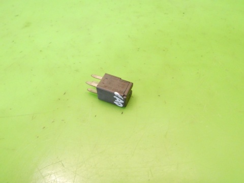 Przekaźnik DC12V 20A CHEVROLET CAPTIVA I C140 FL 2.2 D 13-15