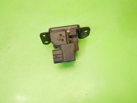 Centralny zamek klapy tył bagażnika 4pin CHEVROLET CAPTIVA I C140 FL 13-15