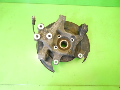 Zwrotnica piasta lewa tył tarcza kotwiczna CHEVROLET CAPTIVA I C140 FL 4x4