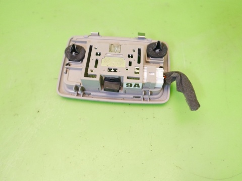 Lampka oświetlenie kabiny środek CHEVROLET CAPTIVA I C140 FL 13-15