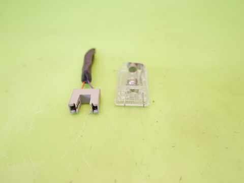 Lampka oświetlenie wnętrza kabiny CHEVROLET CAPTIVA I C140 FL 13-15