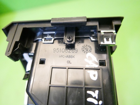 Kratka nawiewu lewa przód 95108269 CHEVROLET CAPTIVA I C140 FL 13-15