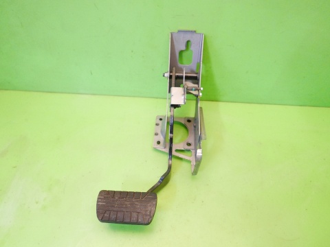 Pedał hamulca automat CHEVROLET CAPTIVA I C140 FL 2.2 D 13-15