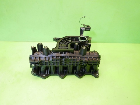 Kolektor ssący dolotowy 25189093 CHEVROLET CAPTIVA I C140 FL 2.2 D 13-15