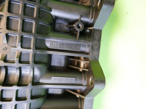 Kolektor ssący dolotowy 25189093 CHEVROLET CAPTIVA I C140 FL 2.2 D 13-15