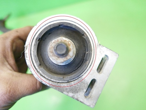 Wahacz lewy przód 96819161 CHEVROLET CAPTIVA I C140 FL 2.2 D 13-15