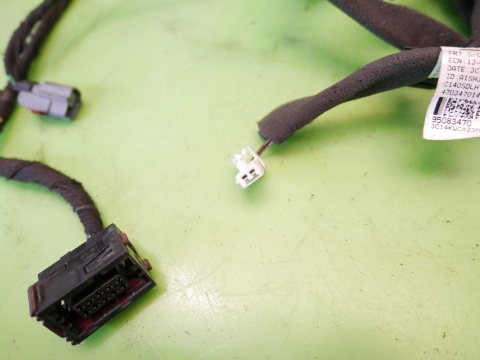 Wiązka instalacja drzwi lewa przód 95083470 CHEVROLET CAPTIVA I C140 FL 13-