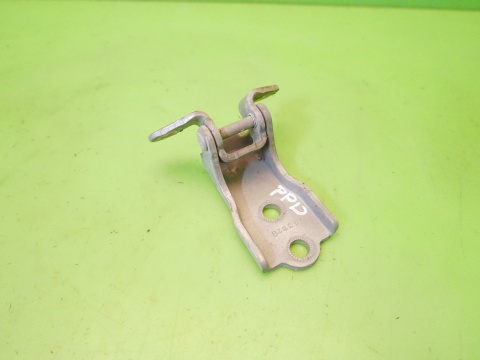 Zawias drzwiowy prawy przód dół GAN CHEVROLET CAPTIVA I C140 FL 13-15