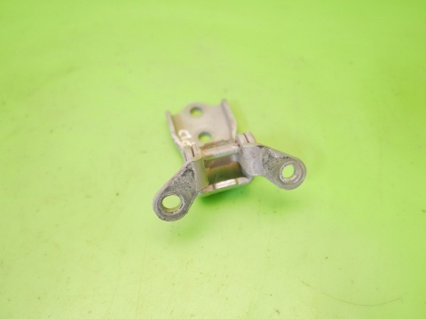 Zawias drzwiowy prawy przód dół GAN CHEVROLET CAPTIVA I C140 FL 13-15