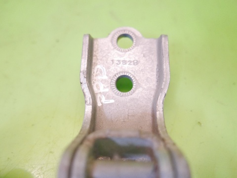 Zawias drzwiowy prawy przód dół GAN CHEVROLET CAPTIVA I C140 FL 13-15