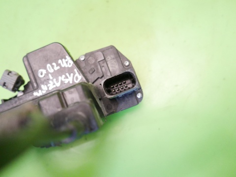 Centralny zamek drzwiowy prawy przód 8pin CHEVROLET CAPTIVA I C140 FL 13-15