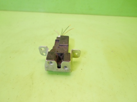 Zamek szyby klapy tył bagażnika CHEVROLET CAPTIVA I C140 FL 13-15