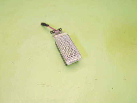 Lampka oświetlenie kabiny 5G0947409 VW GOLF VII 12-16