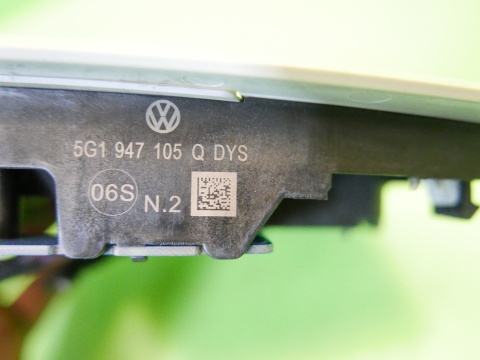 Lampka oświetlenie kabiny przód + mikrofon VW GOLF VII KOMBI 12-16