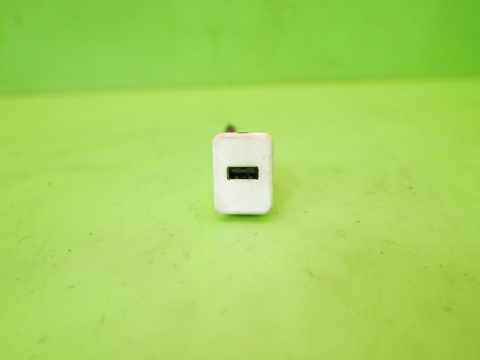 Złącze gniazdo usb 20944418 CHEVROLET CAPTIVA I FL C140 13-15