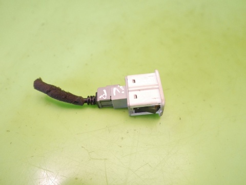 Złącze gniazdo usb 20944418 CHEVROLET CAPTIVA I FL C140 13-15