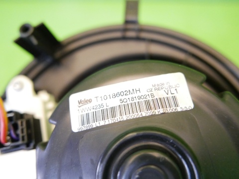 Wentylator dmuchawa opornik 5Q1819021B VW GOLF VII 2.0 TDI 12-16