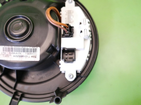 Wentylator dmuchawa opornik 5Q1819021B VW GOLF VII 2.0 TDI 12-16