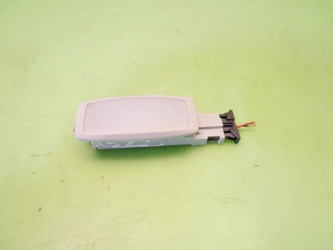 Lampka oświetlenie kabiny 5F0947109C VW GOLF VII 12-16