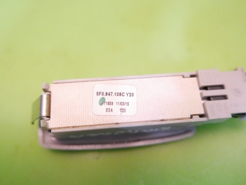 Lampka oświetlenie kabiny 5F0947109C VW GOLF VII 12-16