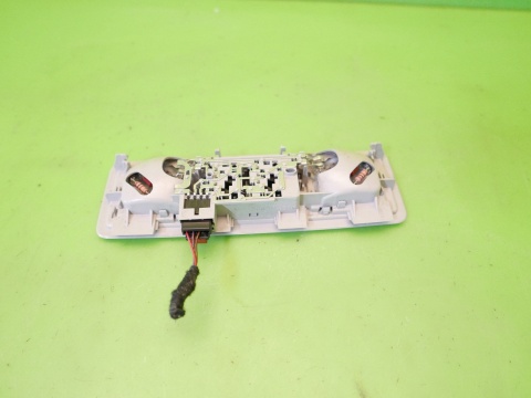 Lampka oświetlenie kabiny 5G0947291K VW GOLF VII KOMBI 12-16