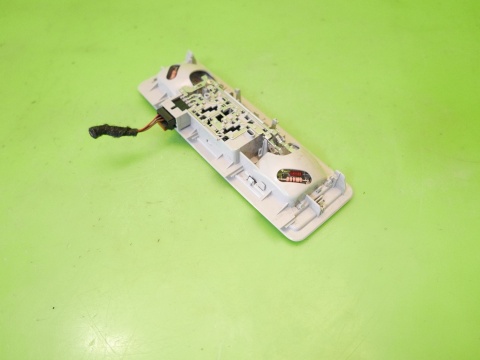 Lampka oświetlenie kabiny 5G0947291K VW GOLF VII KOMBI 12-16