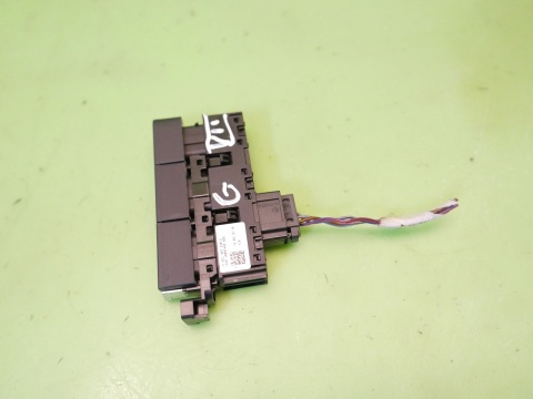 Przełącznik PDC czujników parkowania 5G1927238E VW GOLF VII 12-16