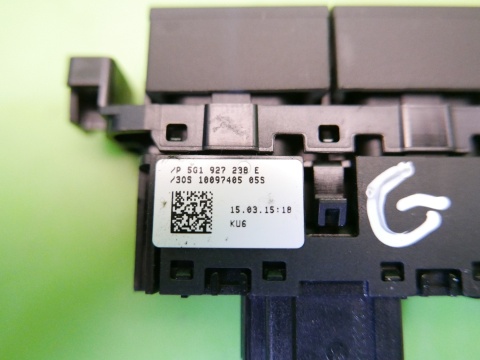 Przełącznik PDC czujników parkowania 5G1927238E VW GOLF VII 12-16