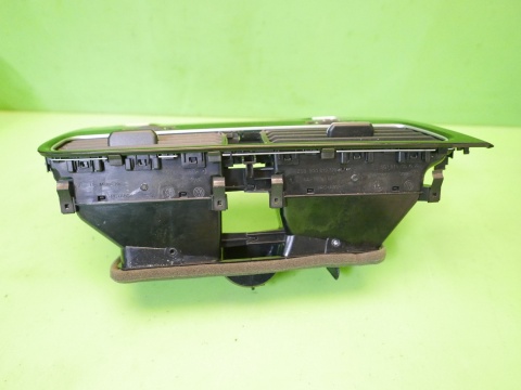 Ramka dekor deski kratki nawiewu środek 5G1819743 VW GOLF VII 12-16